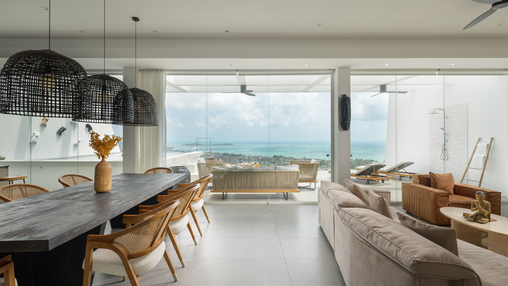 Golden Lotus - The Blossom Villa - Living and dining area by the terrace